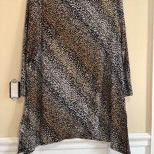JM Collection Women’s Tunic Blouse Size M Black Tan Abstract Print 31”